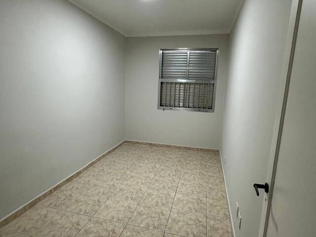 #ECS111 - Apartamento para Venda em Santos - SP - 1