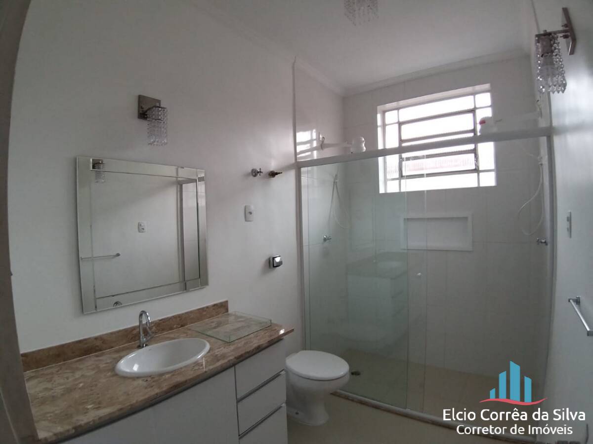 Casa à venda com 4 quartos, 230m² - Foto 24