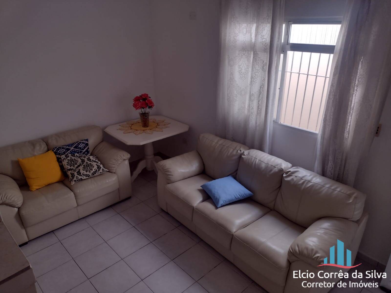 Casa à venda com 4 quartos, 189m² - Foto 2