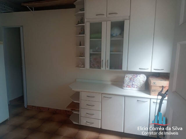 Casa à venda com 4 quartos, 225m² - Foto 7