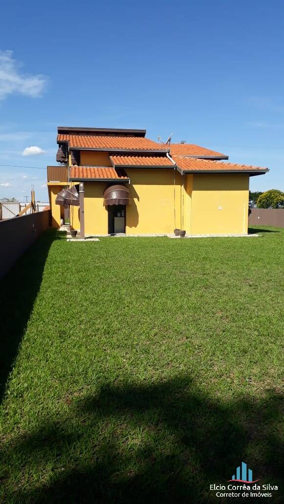 Casa para alugar com 5 quartos, 300m² - Foto 9