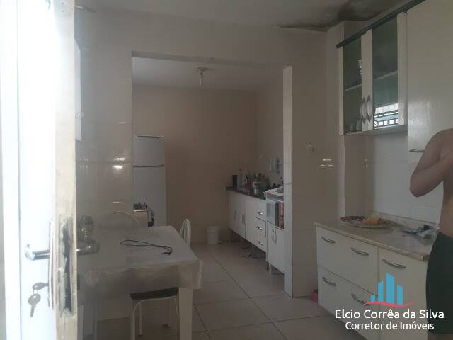 Casa à venda com 2 quartos, 120m² - Foto 7