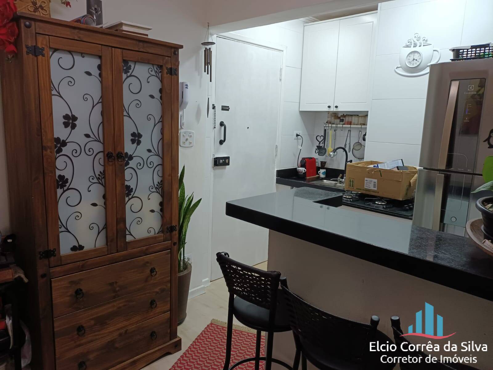 Apartamento à venda com 1 quarto, 30m² - Foto 2