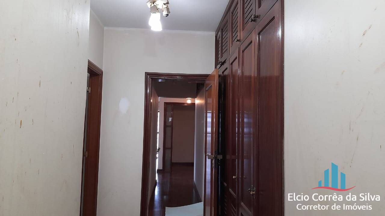 Apartamento para alugar com 4 quartos, 250m² - Foto 13