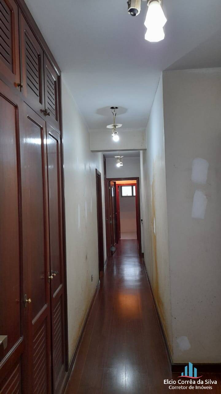 Apartamento para alugar com 4 quartos, 250m² - Foto 12