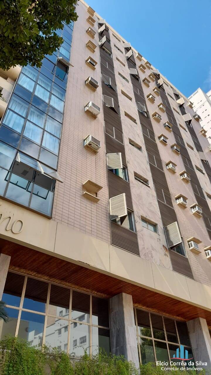 Apartamento para alugar com 4 quartos, 250m² - Foto 1