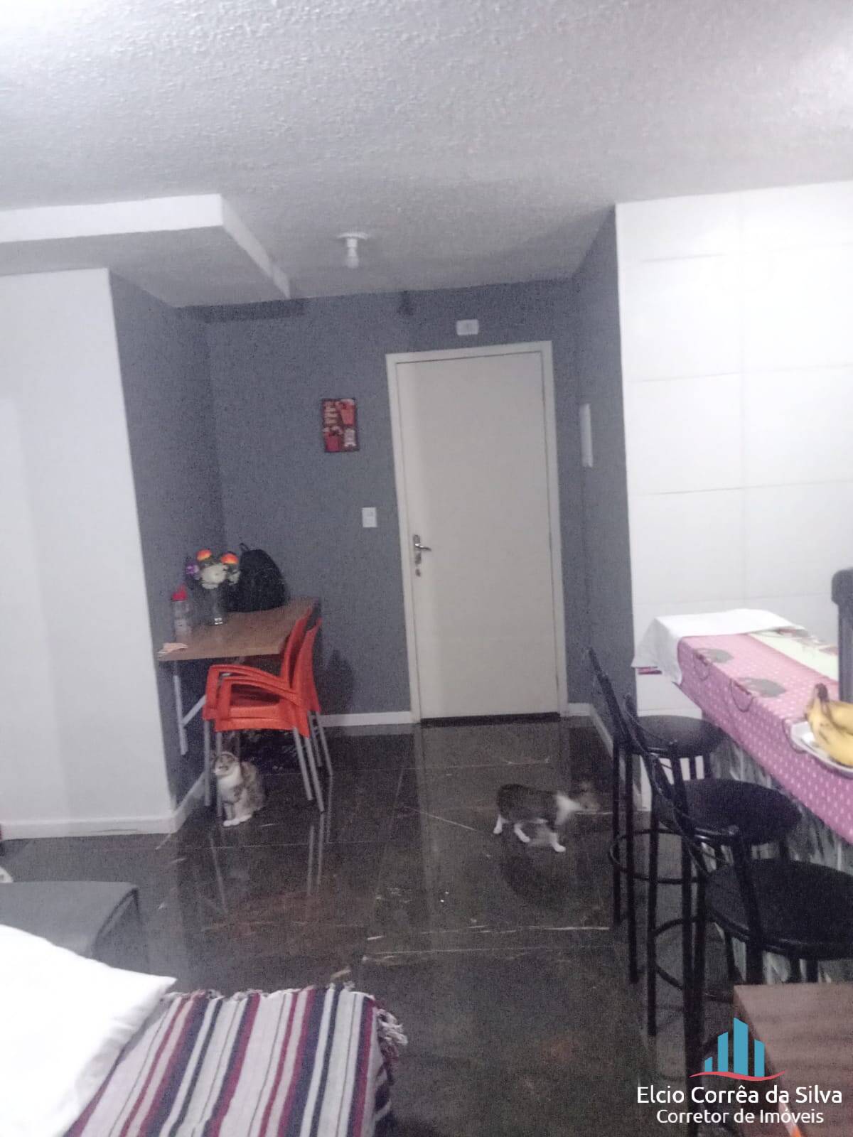 Apartamento à venda com 2 quartos, 65m² - Foto 2