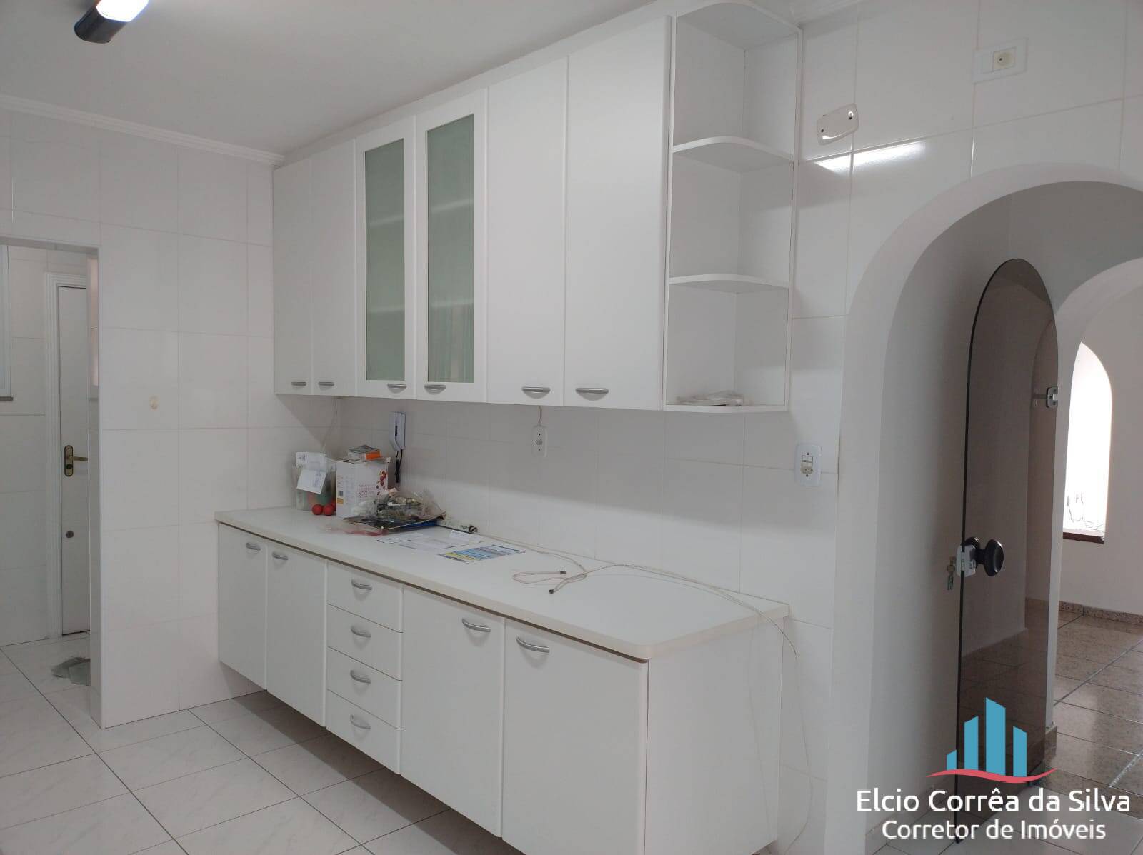 Apartamento à venda com 3 quartos, 233m² - Foto 8