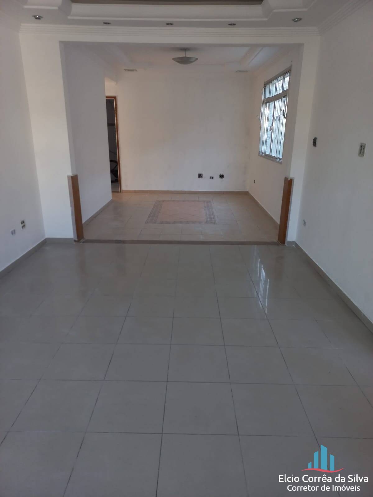 Casa à venda com 3 quartos, 121m² - Foto 4