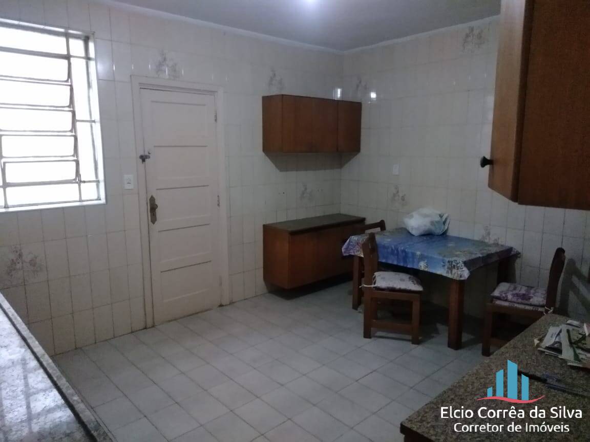 Casa à venda com 2 quartos, 207m² - Foto 4