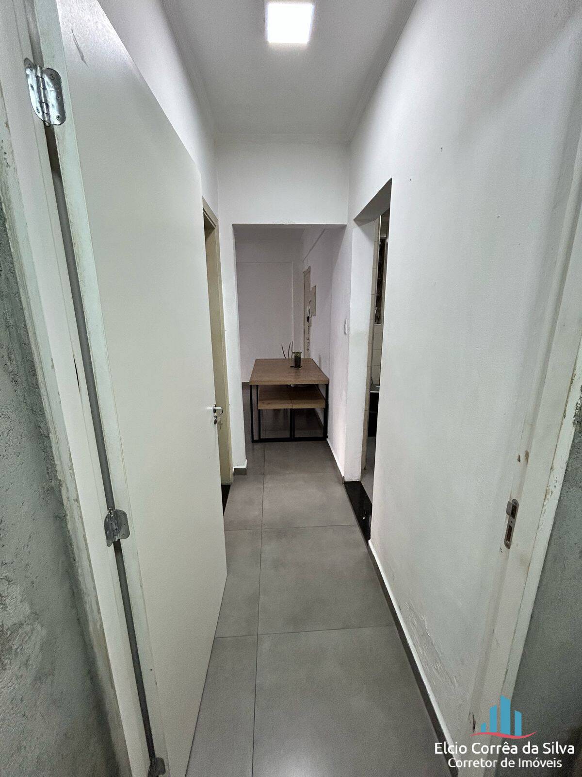 Apartamento à venda com 1 quarto, 60m² - Foto 9