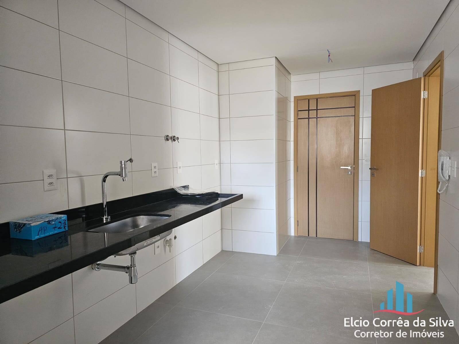 Apartamento à venda com 3 quartos, 133m² - Foto 11