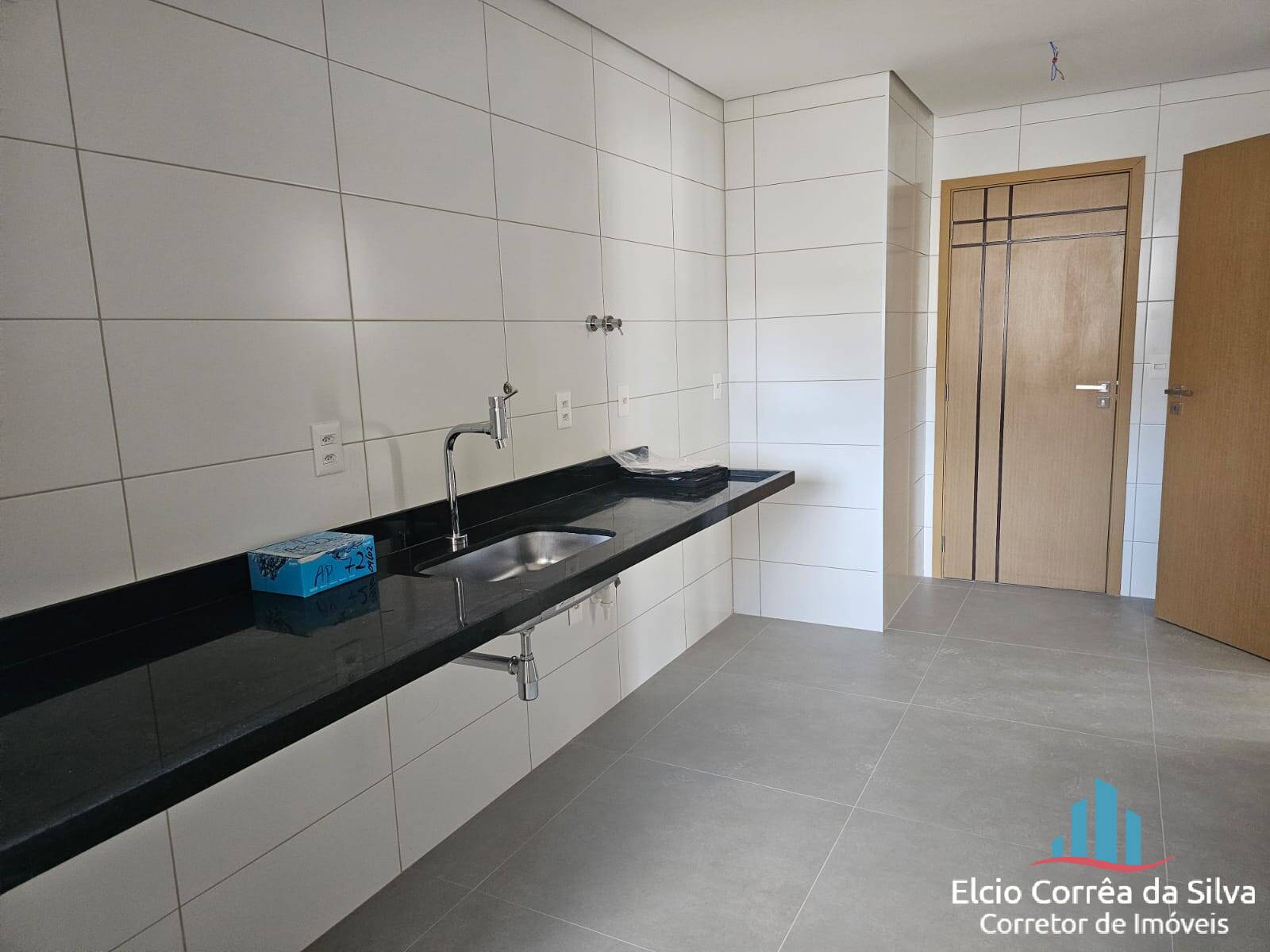 Apartamento à venda com 3 quartos, 133m² - Foto 12