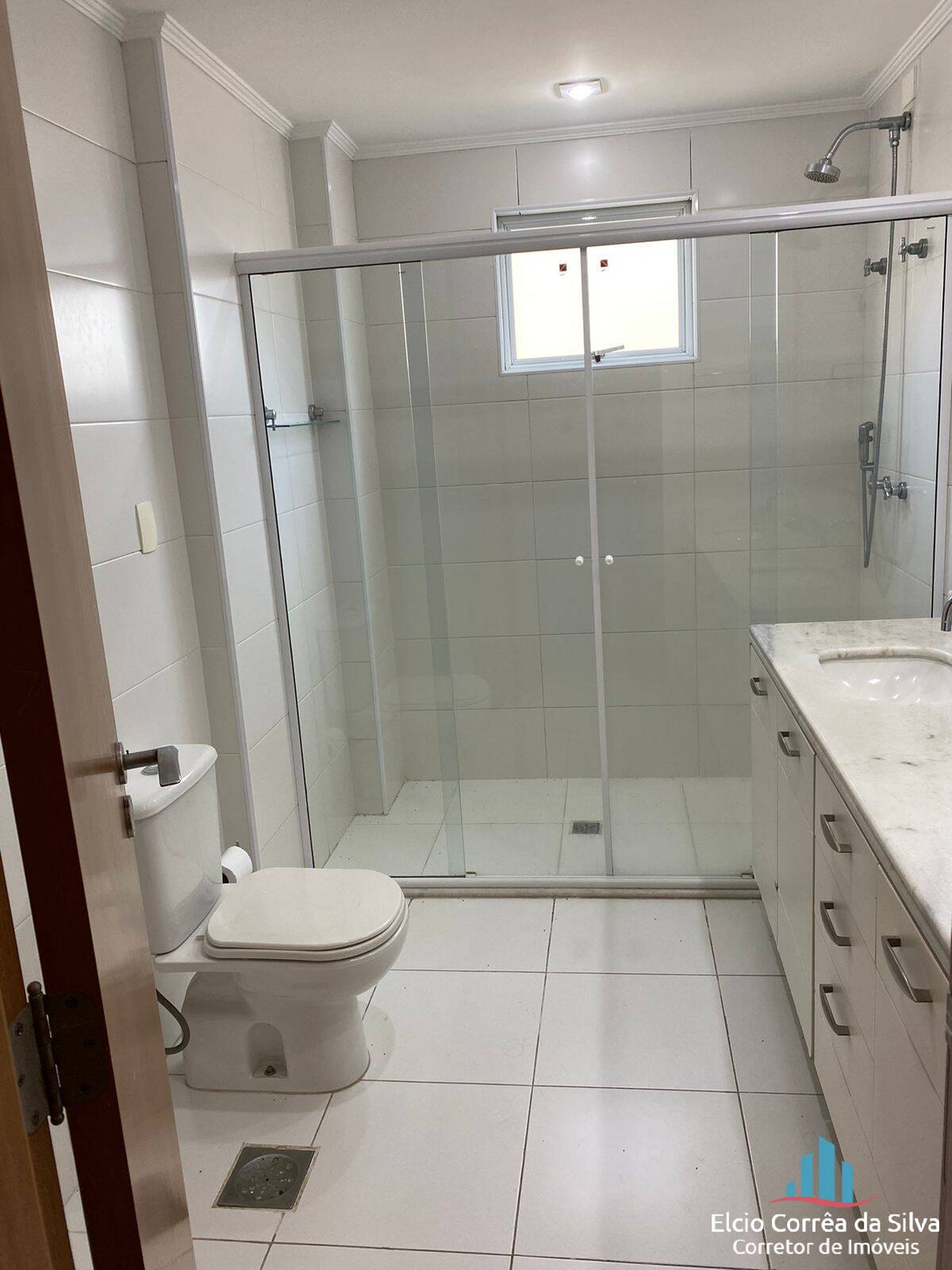 Apartamento para alugar com 3 quartos, 220m² - Foto 15