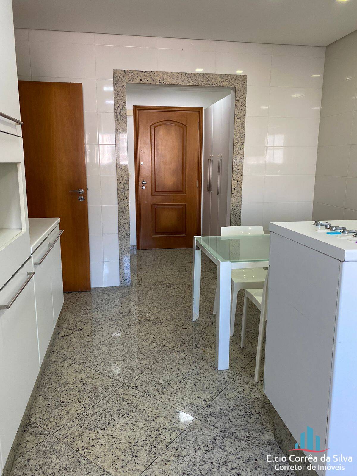 Apartamento para alugar com 3 quartos, 220m² - Foto 21