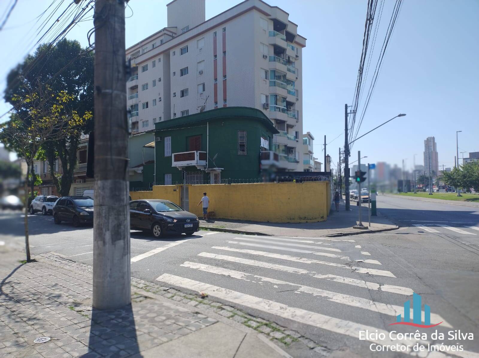 Casa para alugar com 4 quartos, 200m² - Foto 2