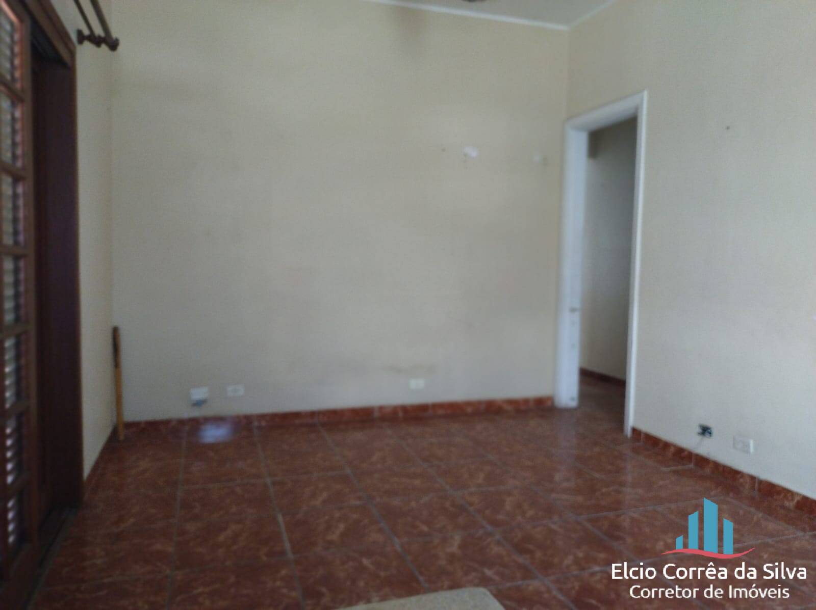 Casa para alugar com 4 quartos, 200m² - Foto 4