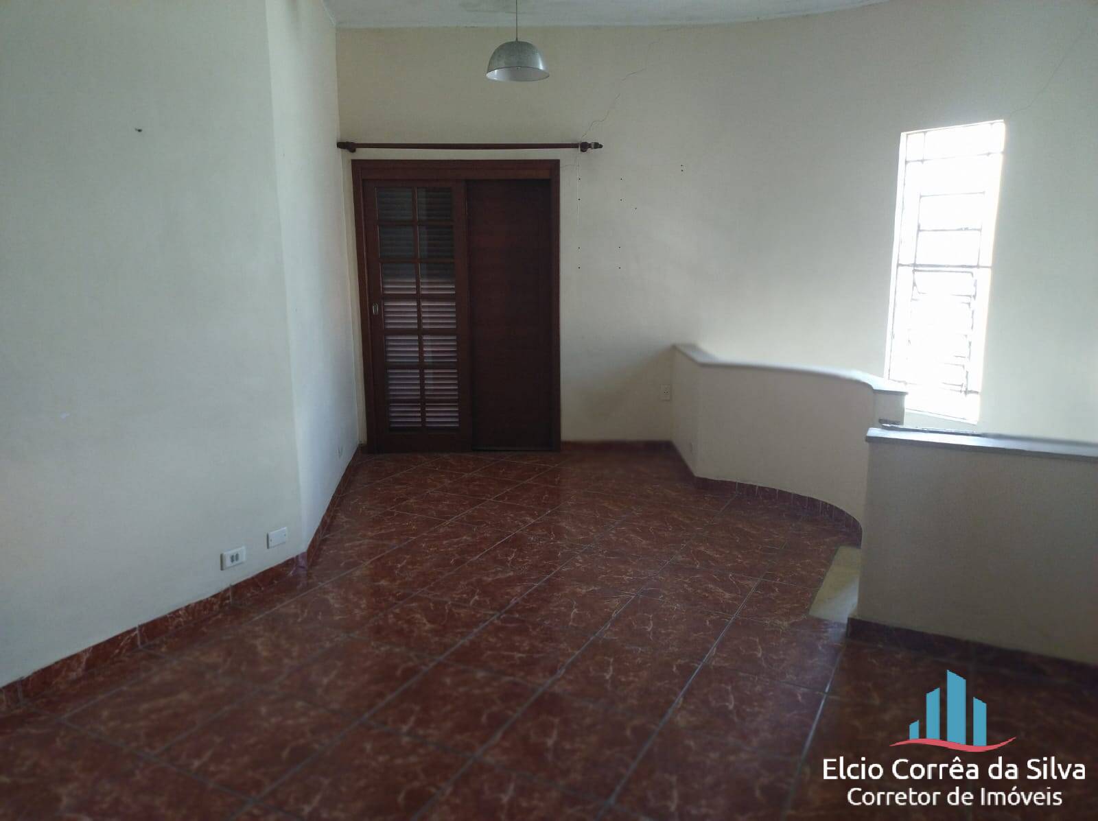 Casa para alugar com 4 quartos, 200m² - Foto 5