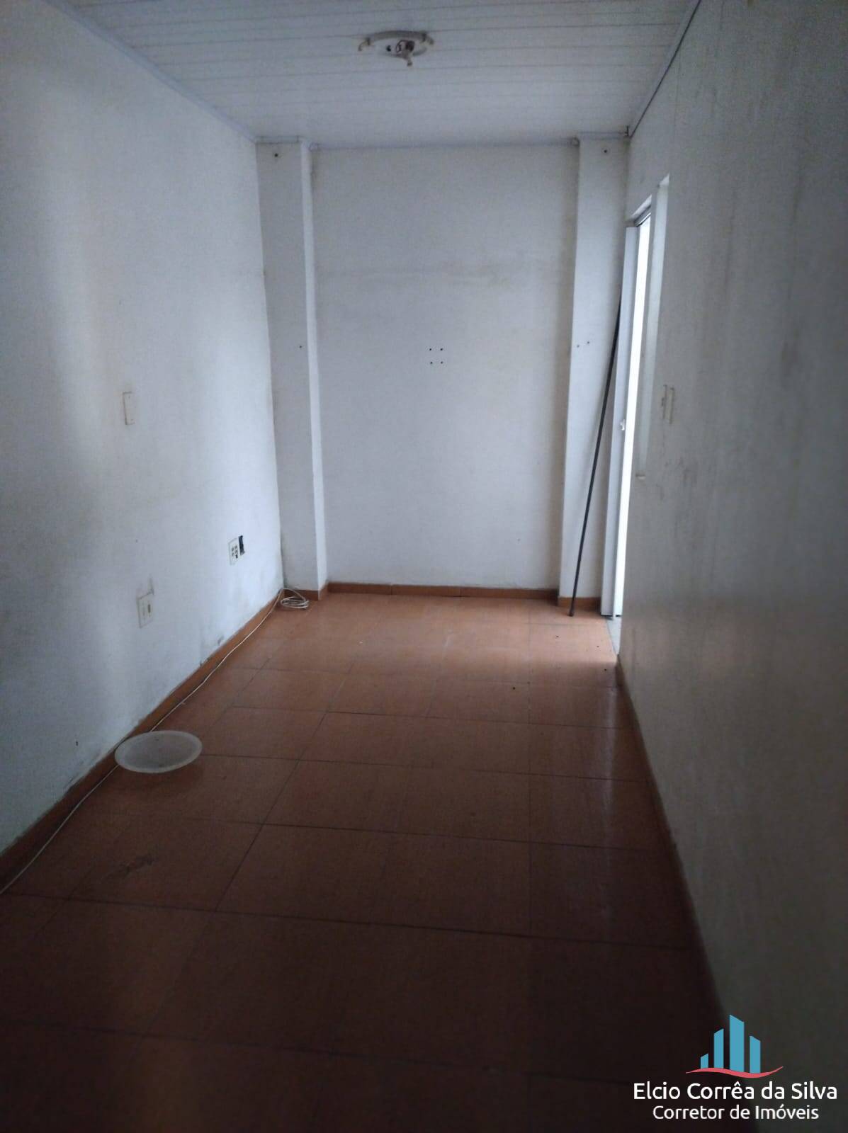 Casa para alugar com 4 quartos, 200m² - Foto 11