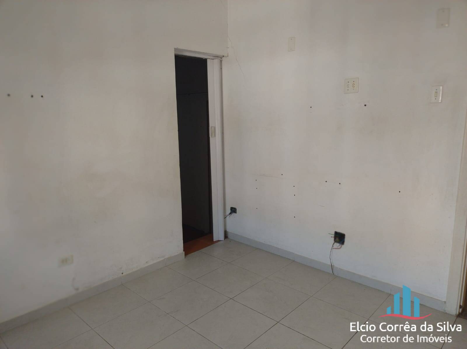 Casa para alugar com 4 quartos, 200m² - Foto 18