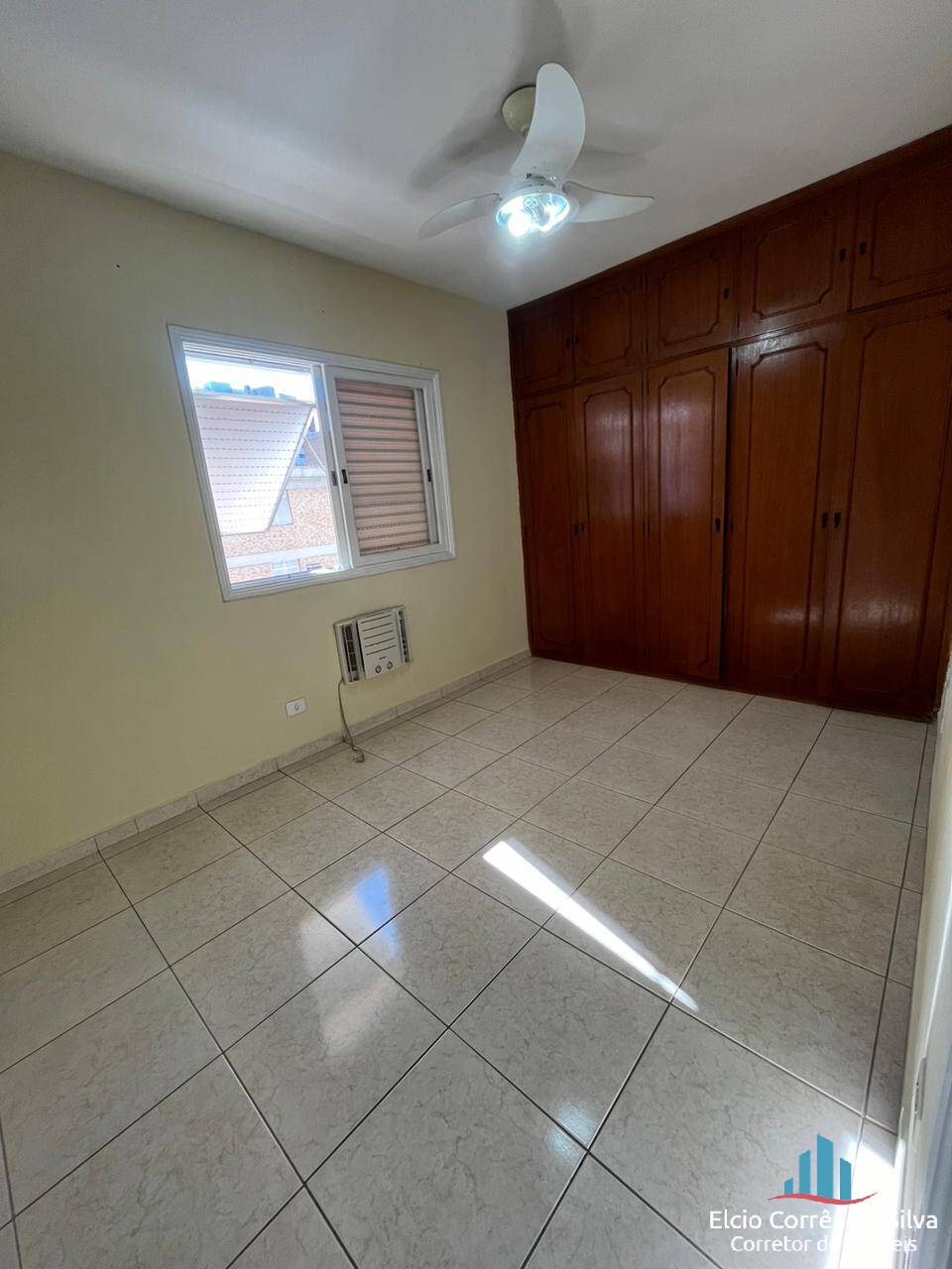 Apartamento para alugar com 2 quartos, 110m² - Foto 9