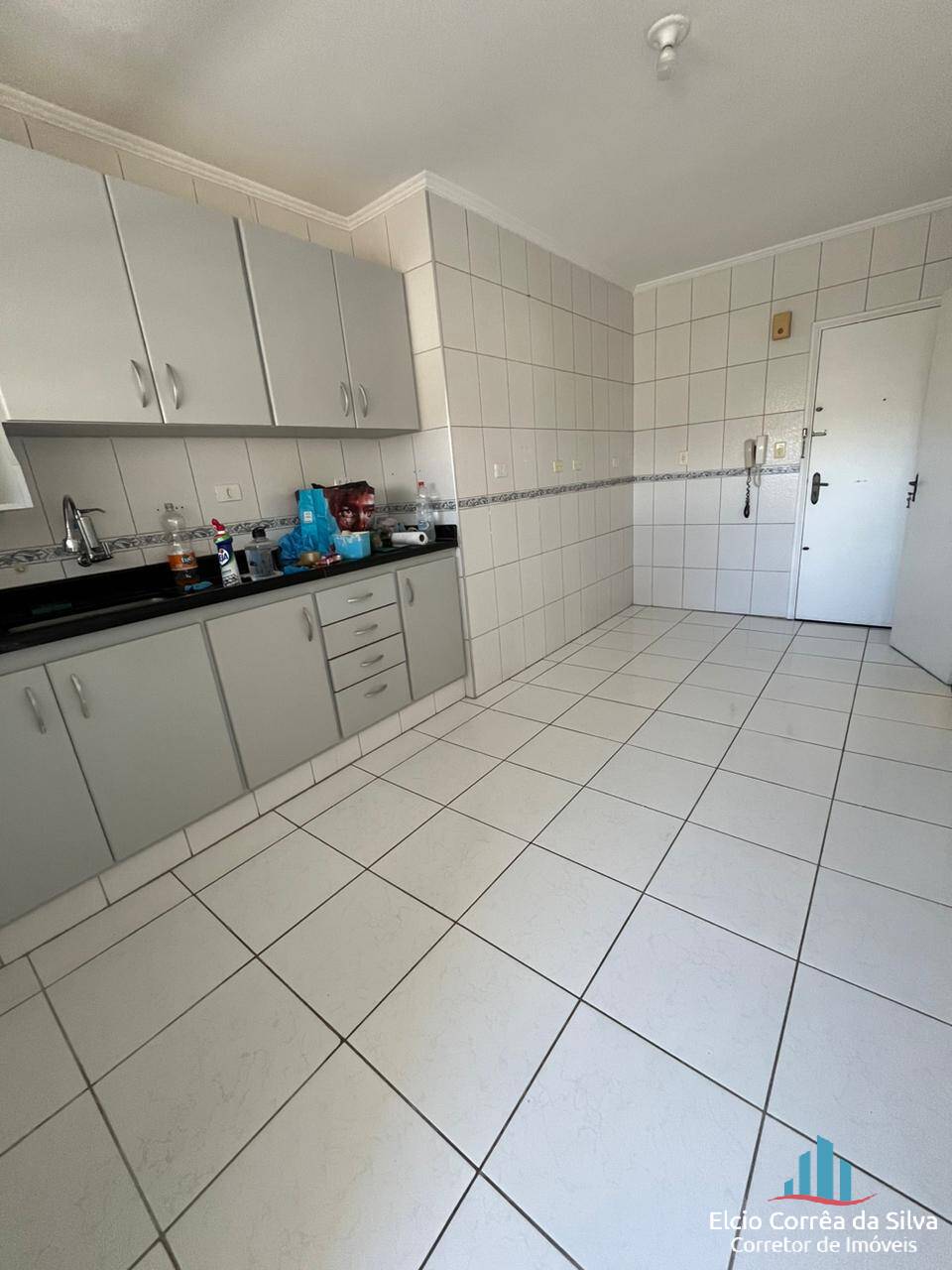 Apartamento para alugar com 2 quartos, 110m² - Foto 6