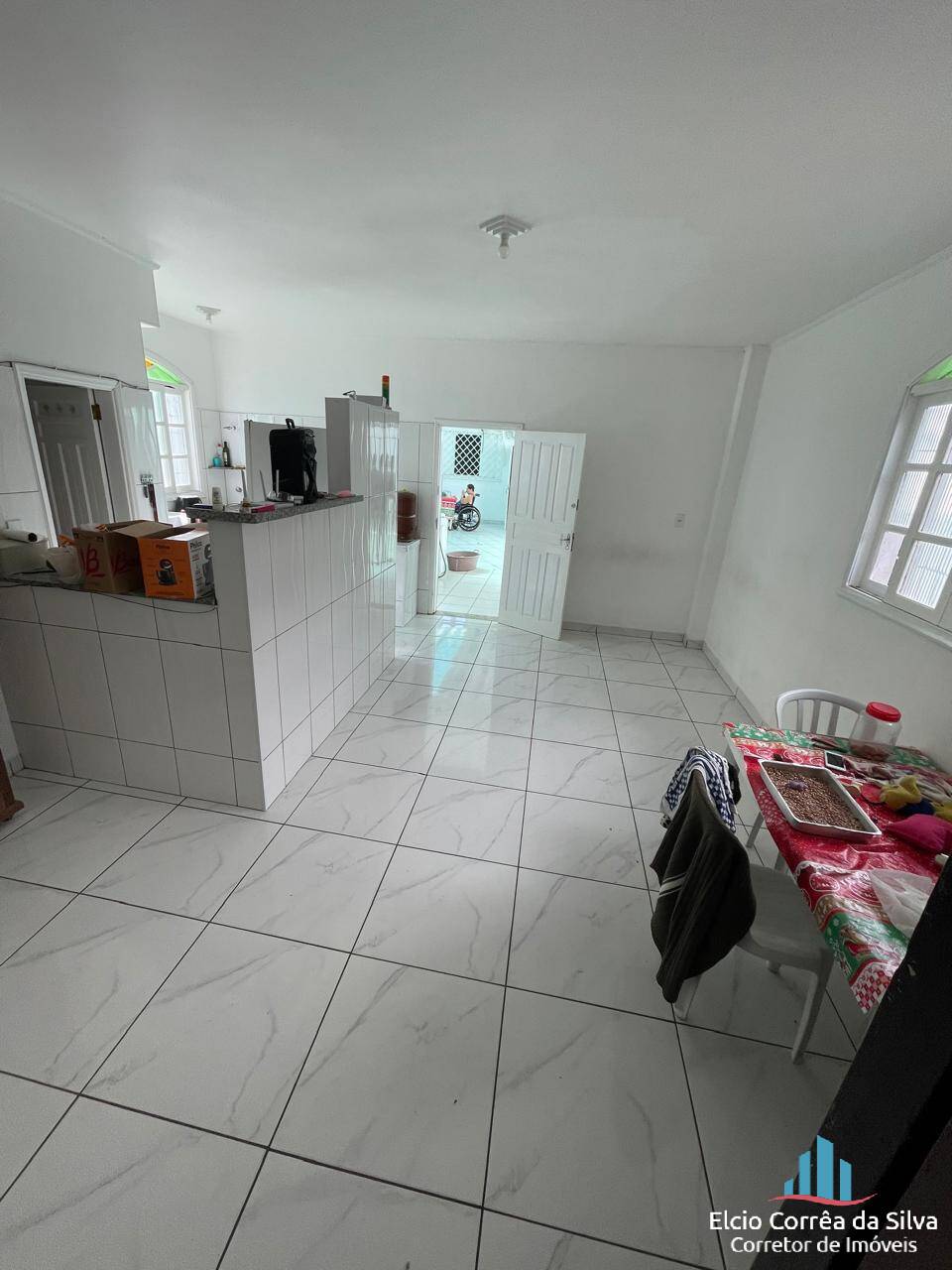 Casa à venda com 3 quartos, 300m² - Foto 9