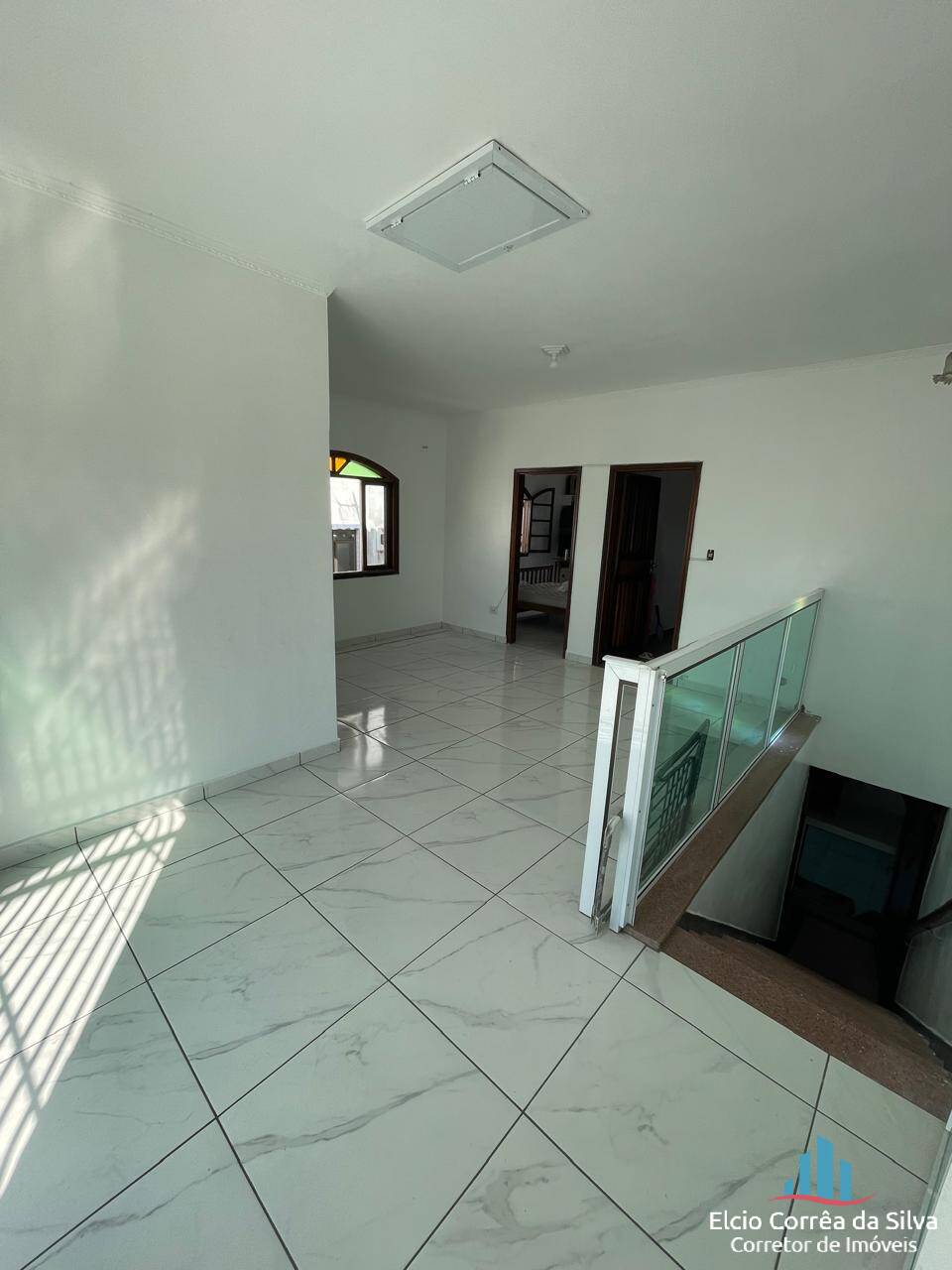 Casa à venda com 3 quartos, 300m² - Foto 5