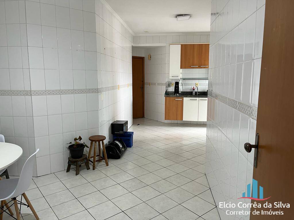 Apartamento à venda com 3 quartos, 130m² - Foto 3