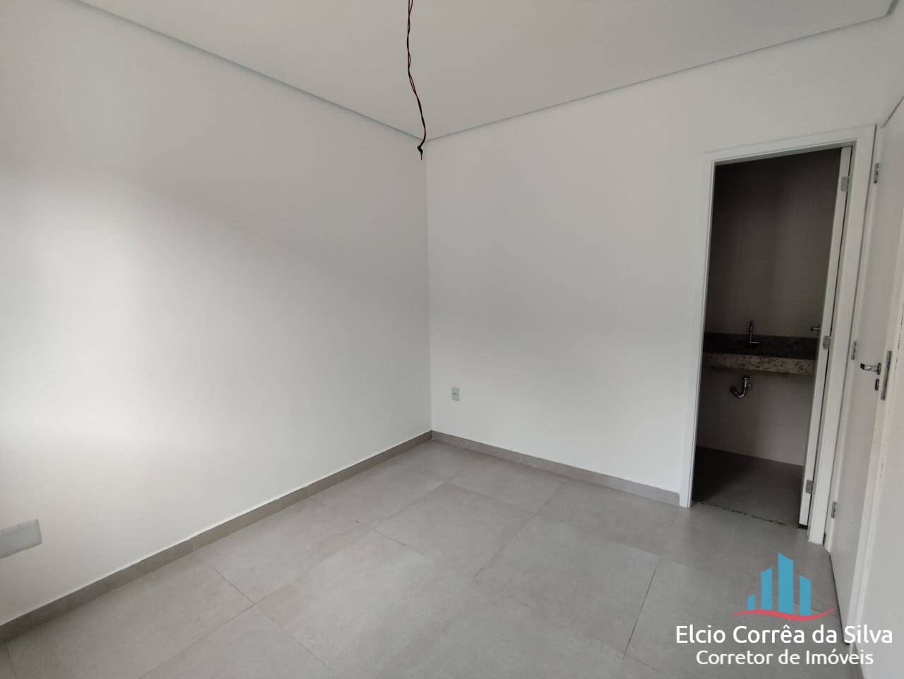 Casa à venda com 2 quartos, 100m² - Foto 9