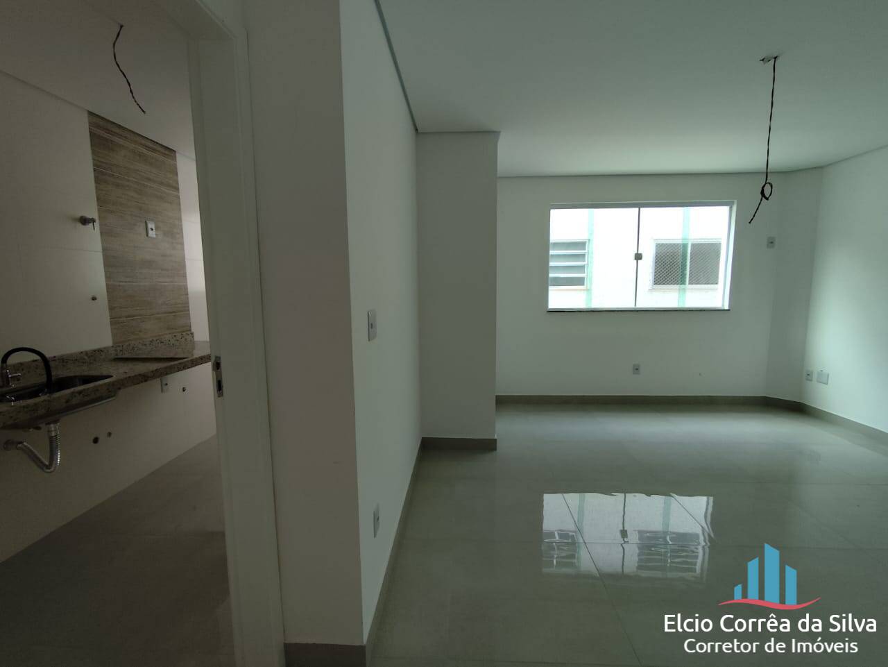 Casa à venda com 2 quartos, 100m² - Foto 3