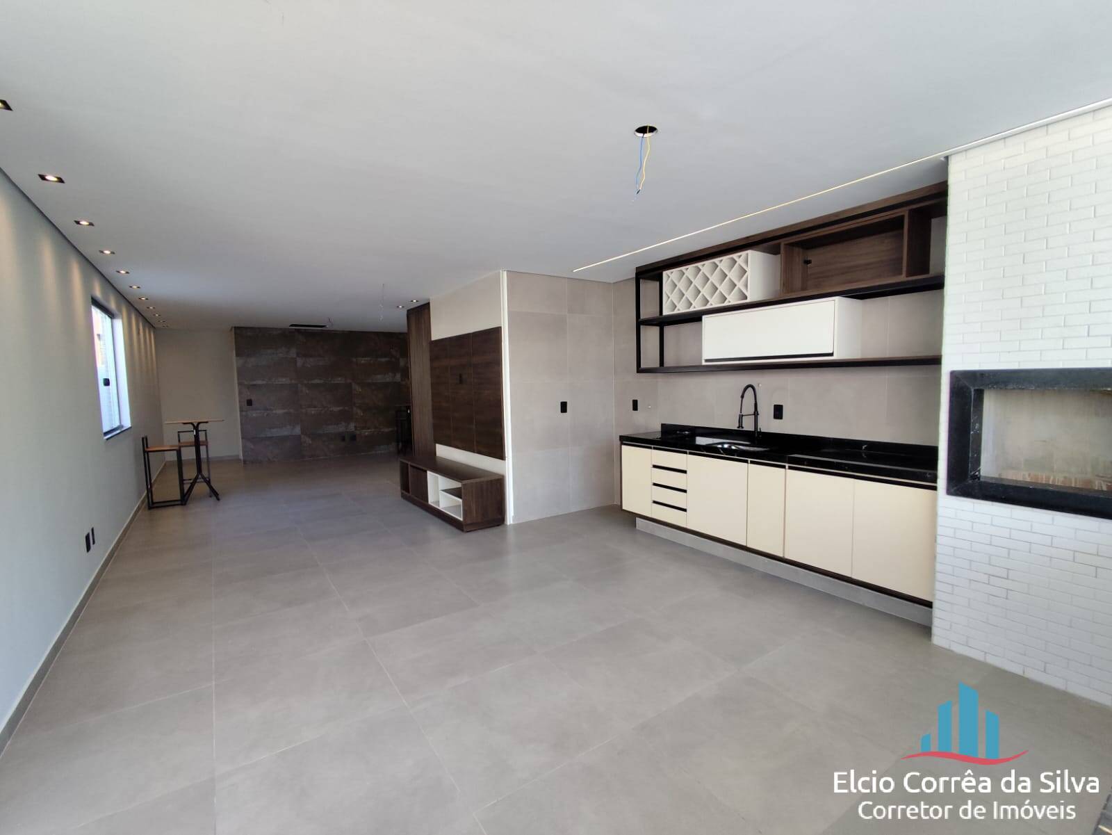 Casa à venda com 4 quartos, 290m² - Foto 8