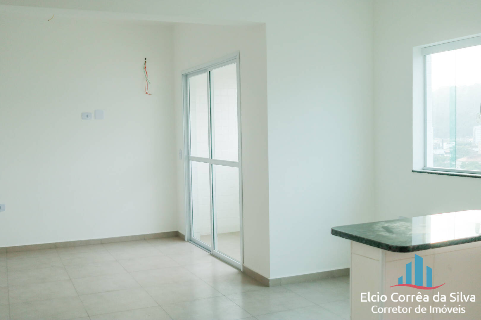 Apartamento à venda com 2 quartos, 75m² - Foto 2