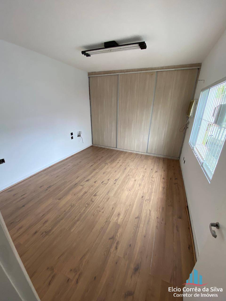 Casa para alugar com 3 quartos, 210m² - Foto 2