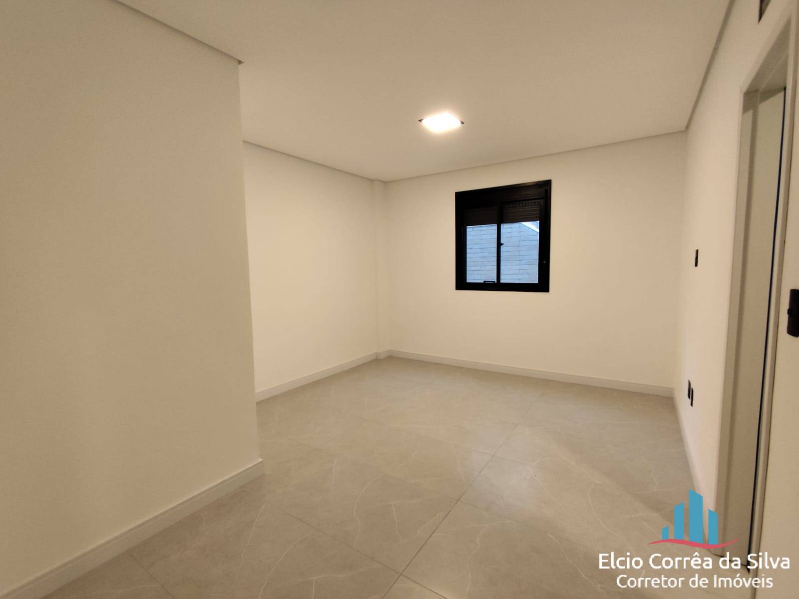 Casa à venda com 3 quartos, 280m² - Foto 11