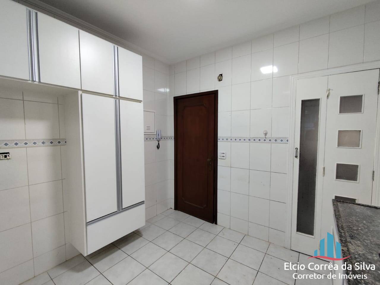 Apartamento à venda com 3 quartos, 79m² - Foto 4