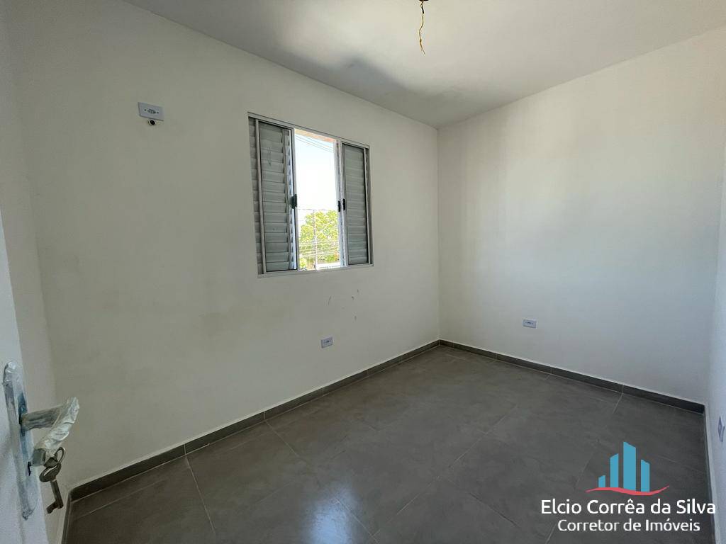 Casa à venda com 2 quartos, 60m² - Foto 15