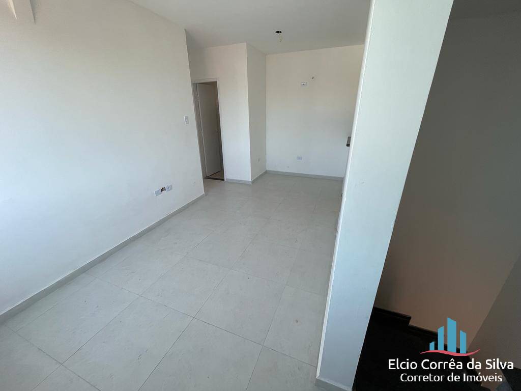 Casa à venda com 2 quartos, 60m² - Foto 18