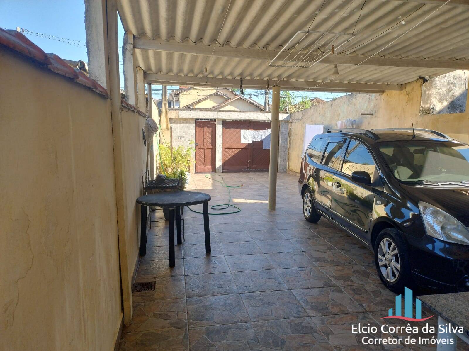 Casa à venda com 2 quartos, 150m² - Foto 1