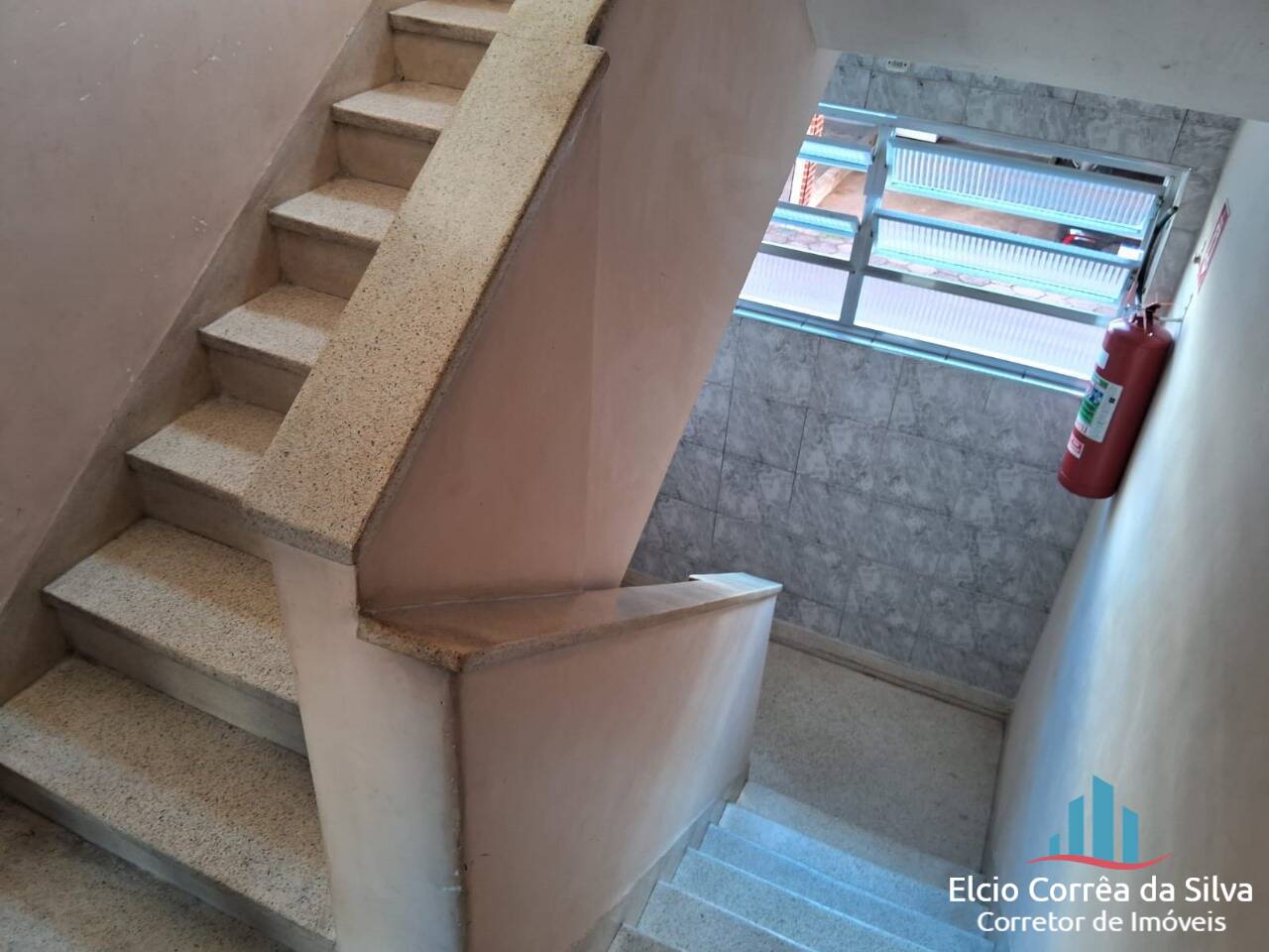 Apartamento à venda com 2 quartos, 62m² - Foto 13