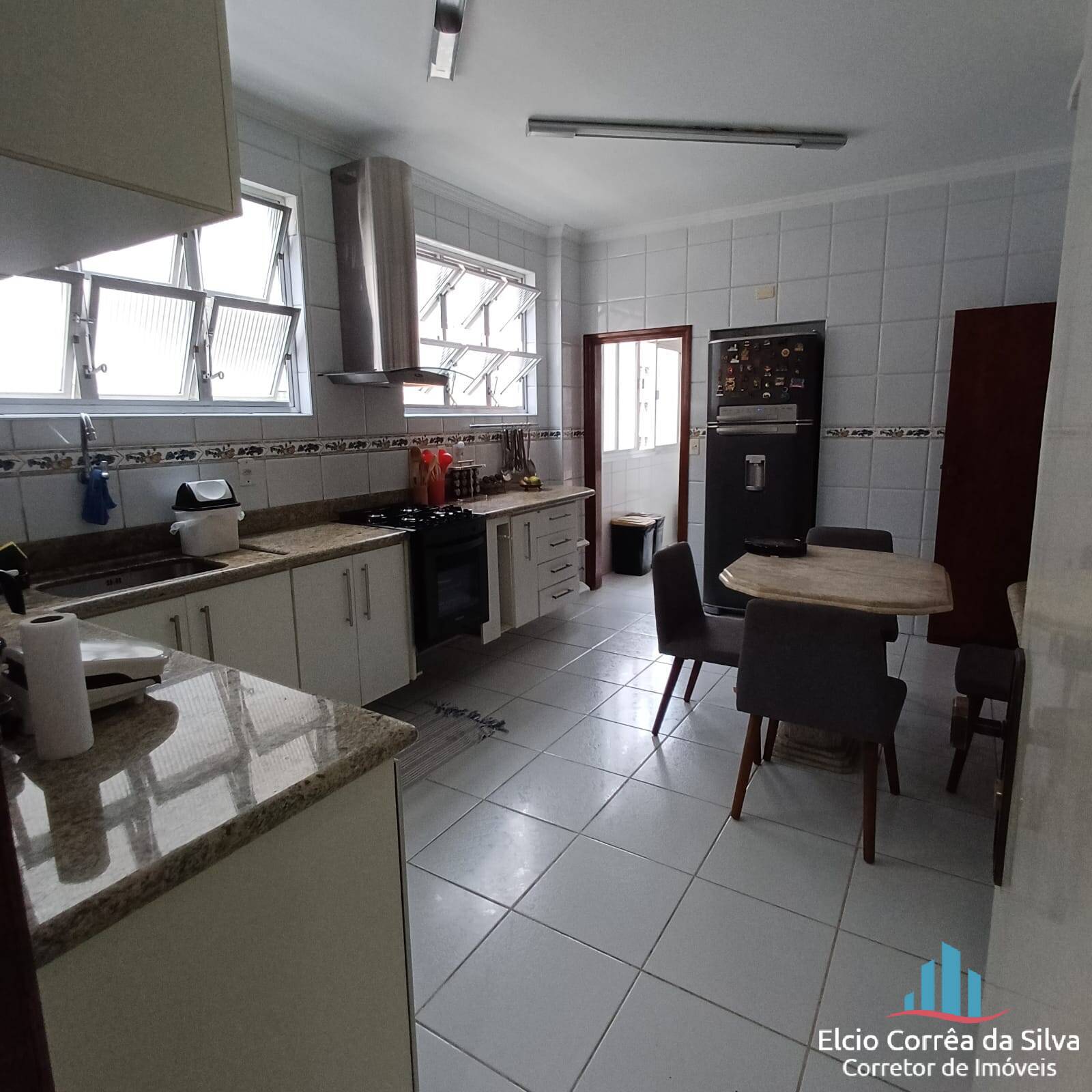 Apartamento à venda com 3 quartos, 208m² - Foto 10